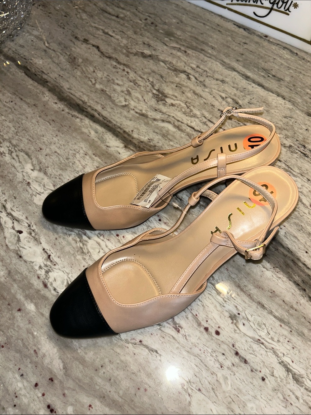 Unisa Chic Two-Tone Slingbacks- Black and Beige NWT size 10